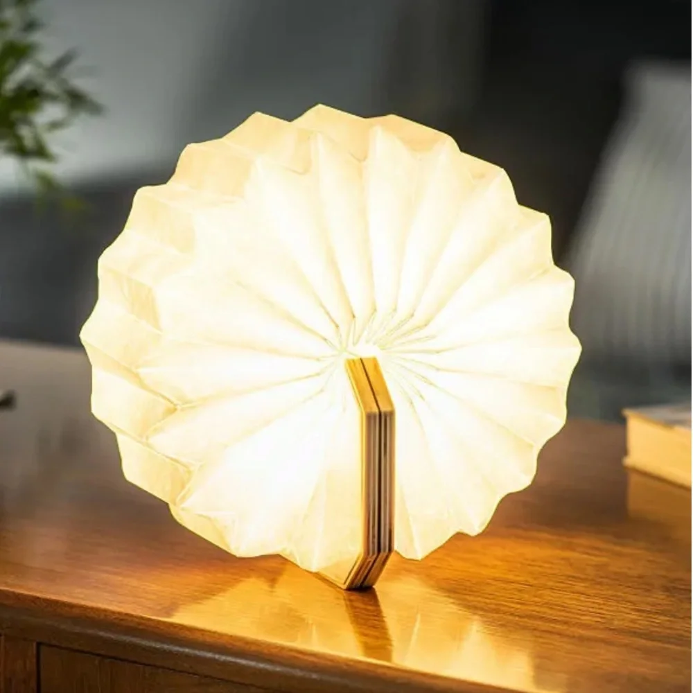 Foldable and light-up bamboo accordion lamp